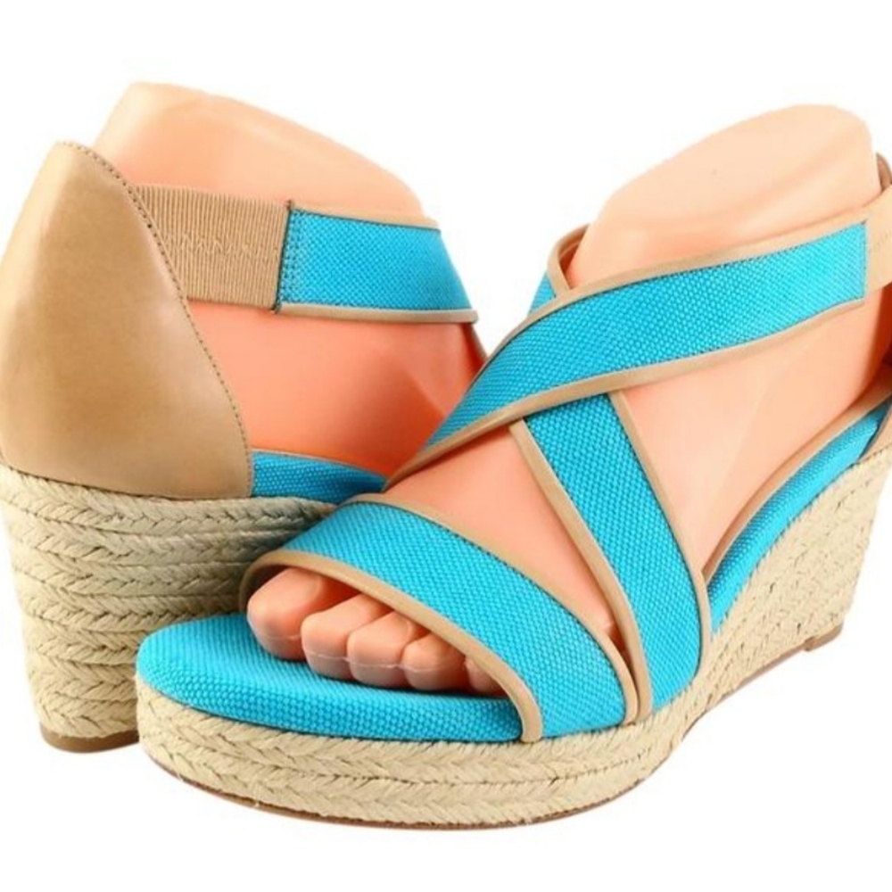 TARYN ROSE WEDGE  SALDALS